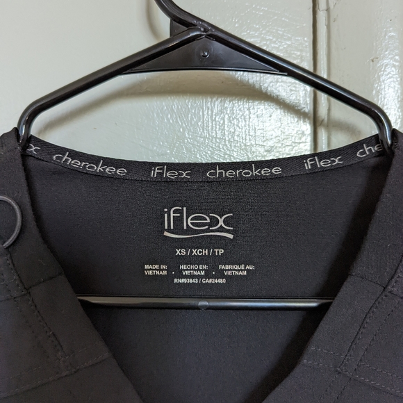 Black Cherokee iFlex Scrub Top - Picture 5 of 5